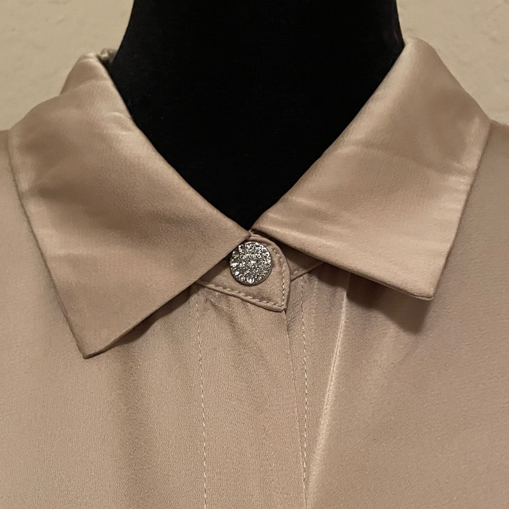 Tahari Elegant Cream Button-Up Pearl Buttons Blouse - Picture 2 of 11